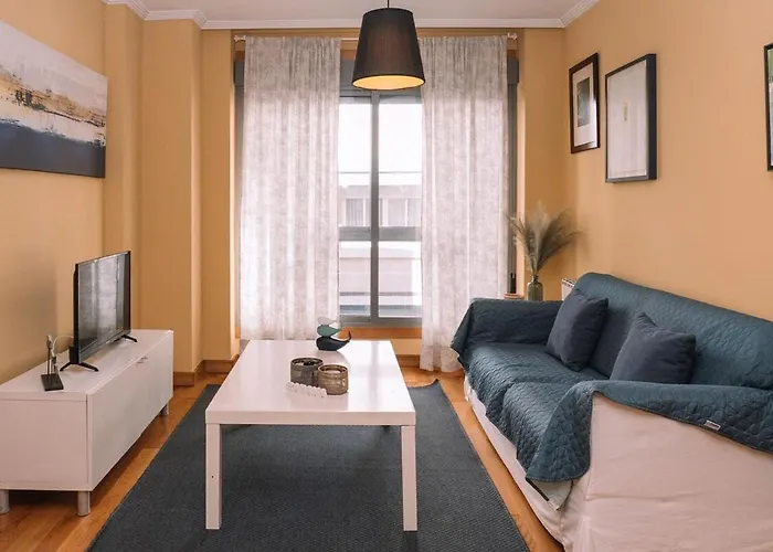 Daire Comodo Luminoso Y Centrico By *